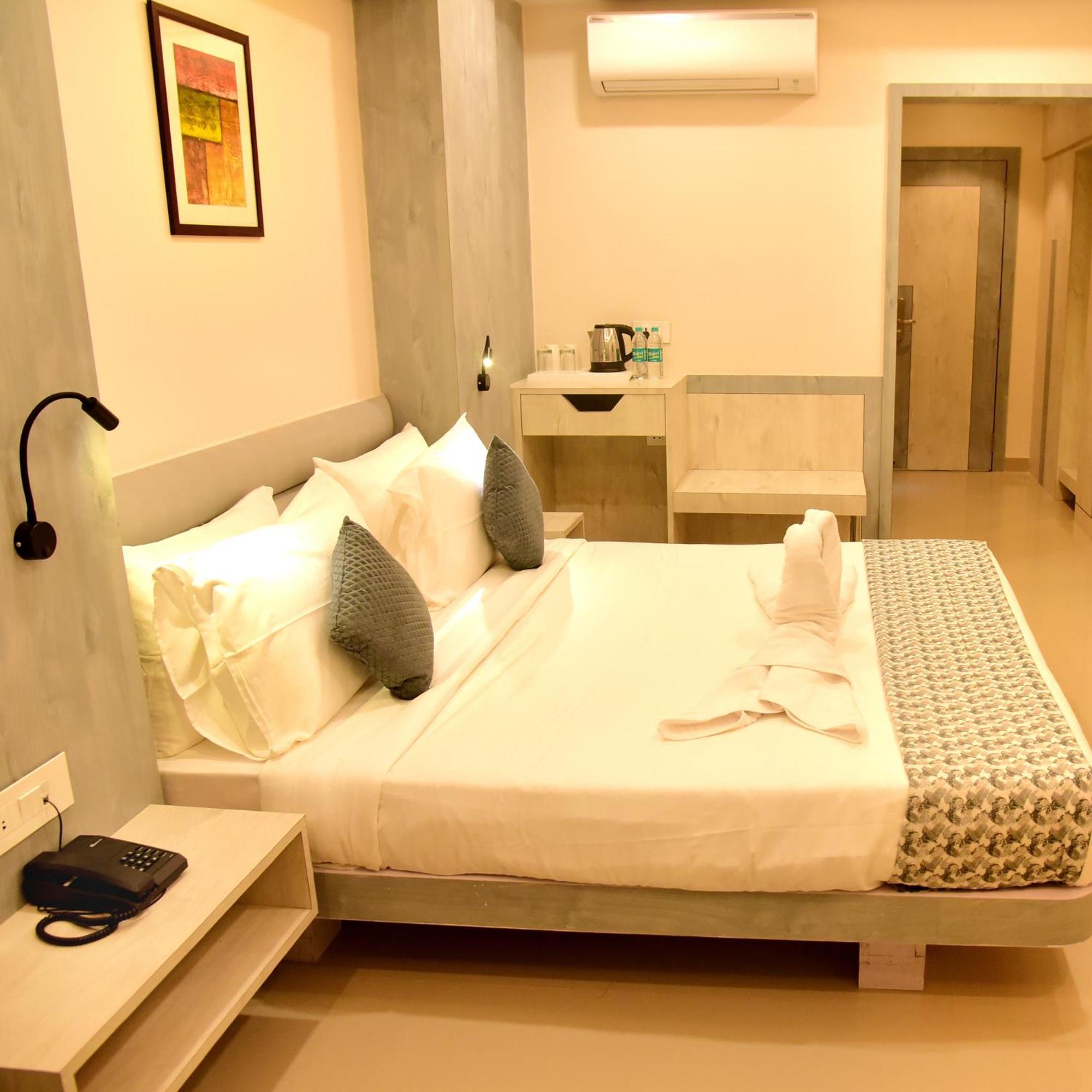 Hotel Rishiraj, Nagaon Nagaon  Zewnętrze zdjęcie