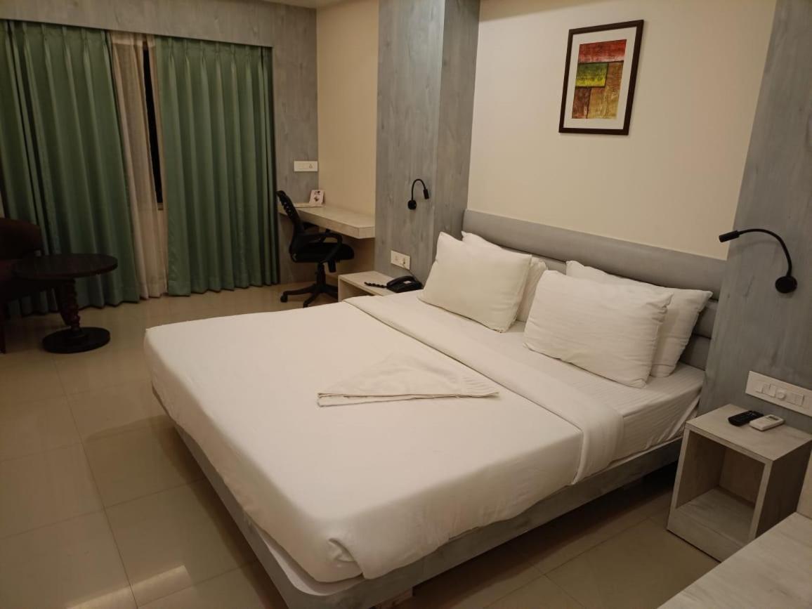 Hotel Rishiraj, Nagaon Nagaon  Zewnętrze zdjęcie