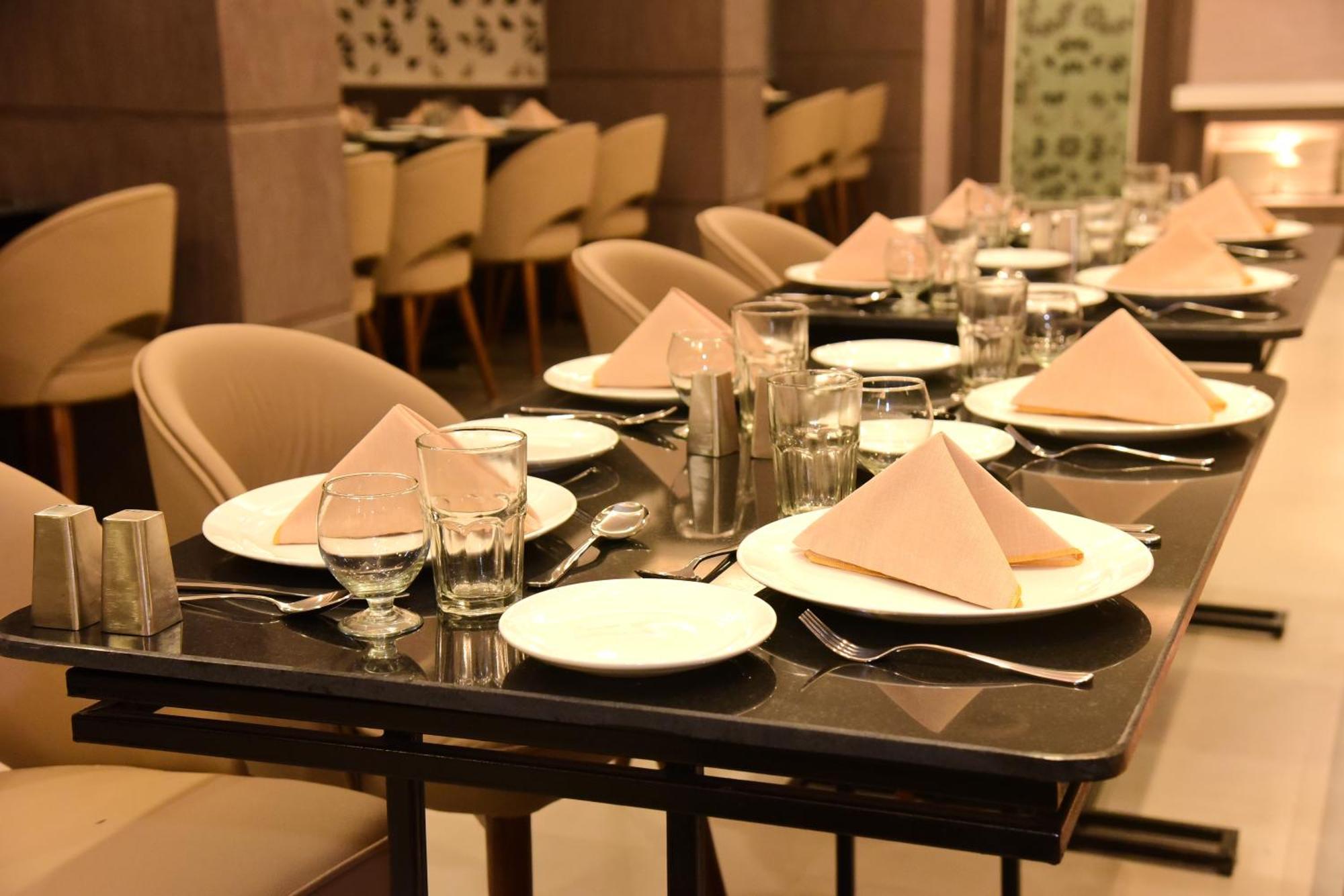 Hotel Rishiraj, Nagaon Nagaon  Zewnętrze zdjęcie