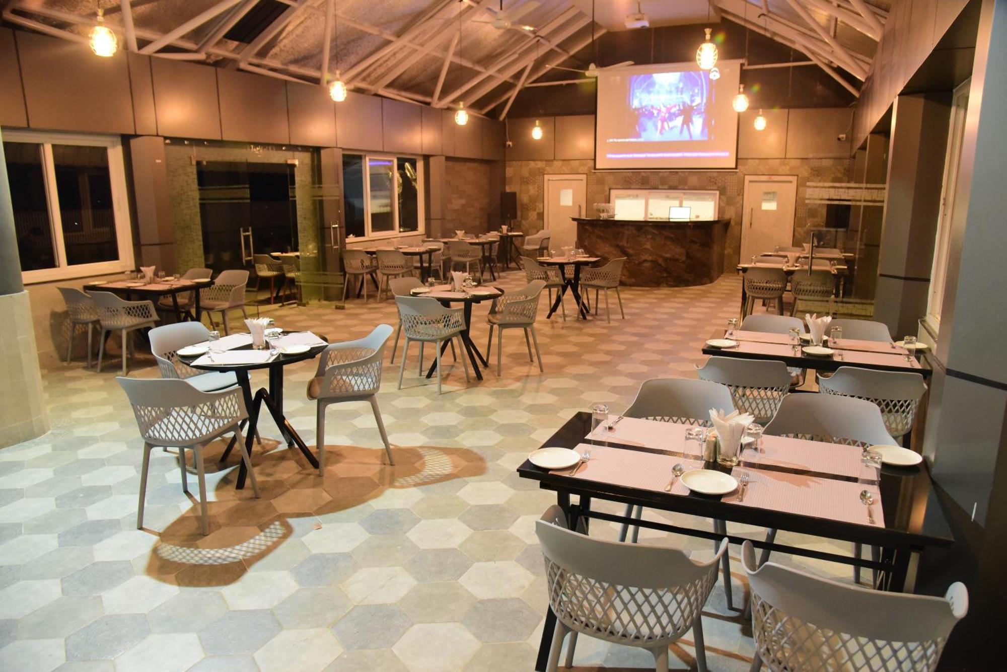 Hotel Rishiraj, Nagaon Nagaon  Zewnętrze zdjęcie
